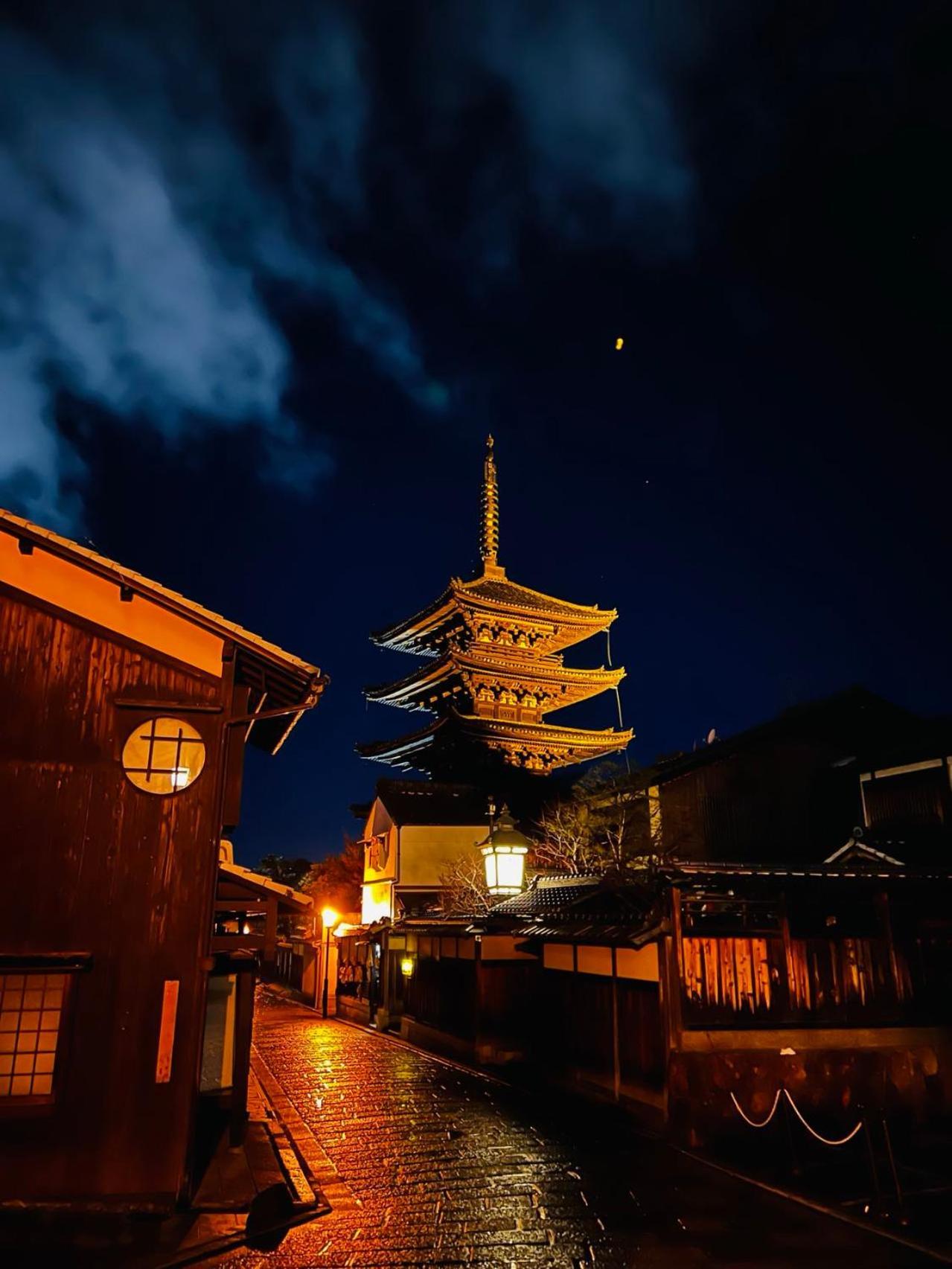 In Kiyomizu, Walk 5 Minutes Kiyomizu Temple, Washmachine, Kitchen, Tv In Room&bathroom, 3 Cars Free Parking