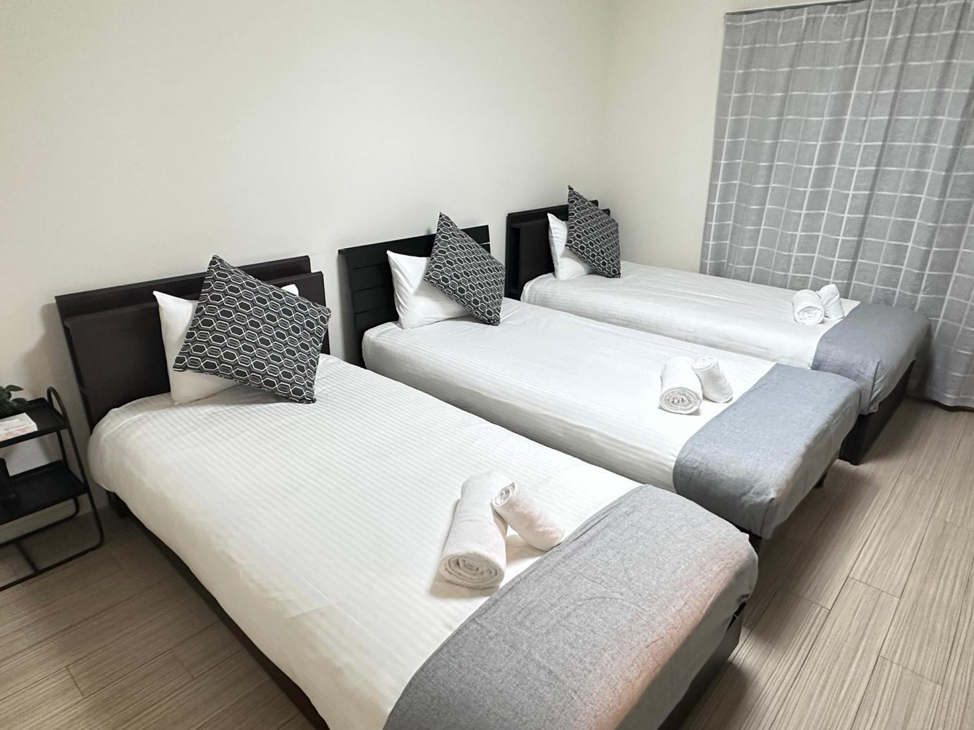 In Kiyomizu, Walk 5 Minutes Kiyomizu Temple, Washmachine, Kitchen, Tv In Room&bathroom, 3 Cars Free Parking * Kyoto