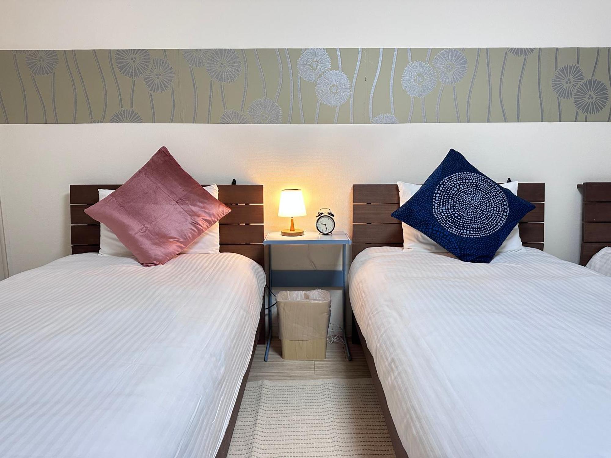 In Kiyomizu, Walk 5 Minutes Kiyomizu Temple, Washmachine, Kitchen, Tv In Room&bathroom, 3 Cars Free Parking * Kyoto