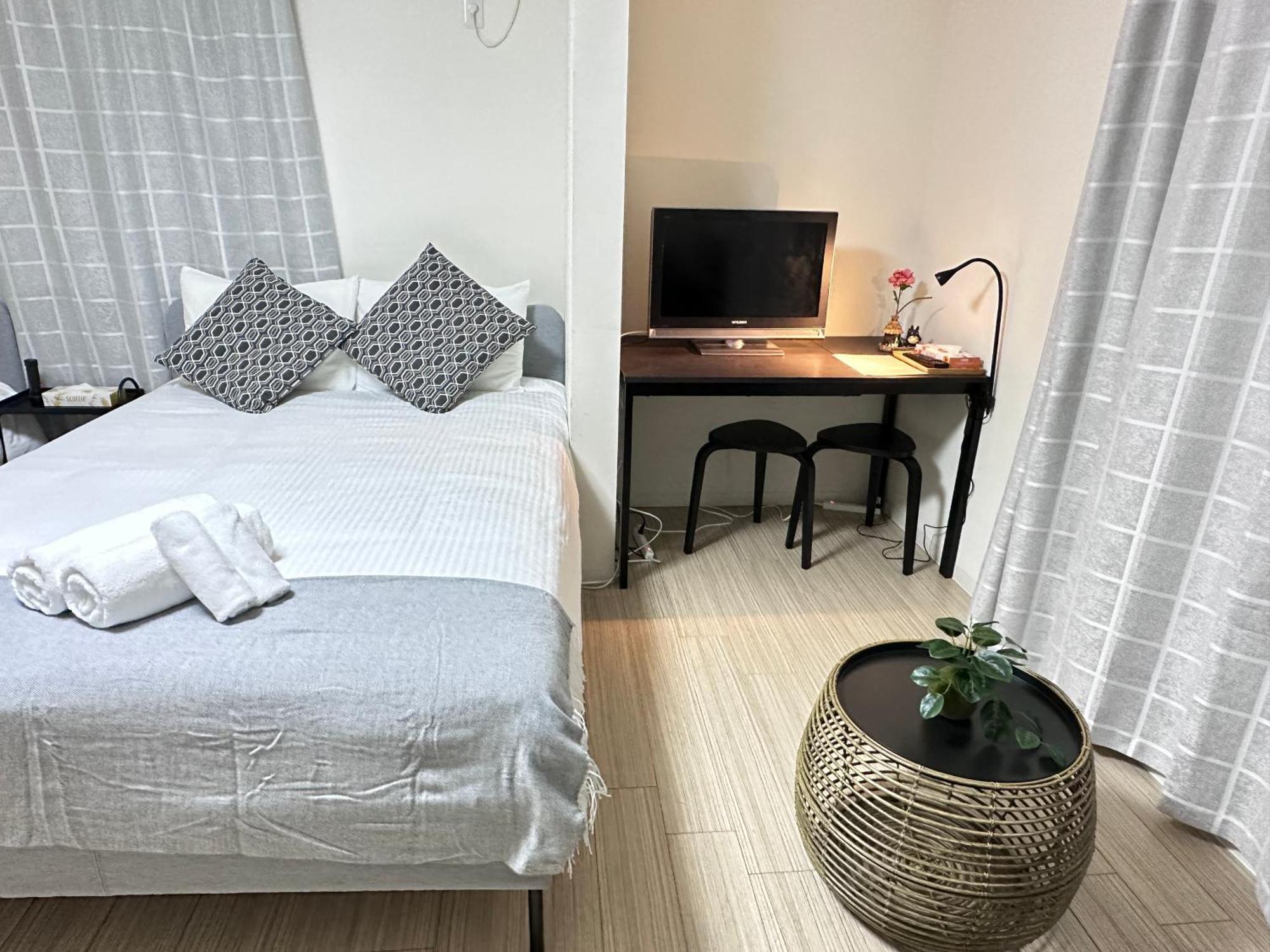 Aparthotel In Kiyomizu, Walk 5 Minutes Kiyomizu Temple, Washmachine, Kitchen, Tv In Room&bathroom, 3 Cars Free Parking Kyoto