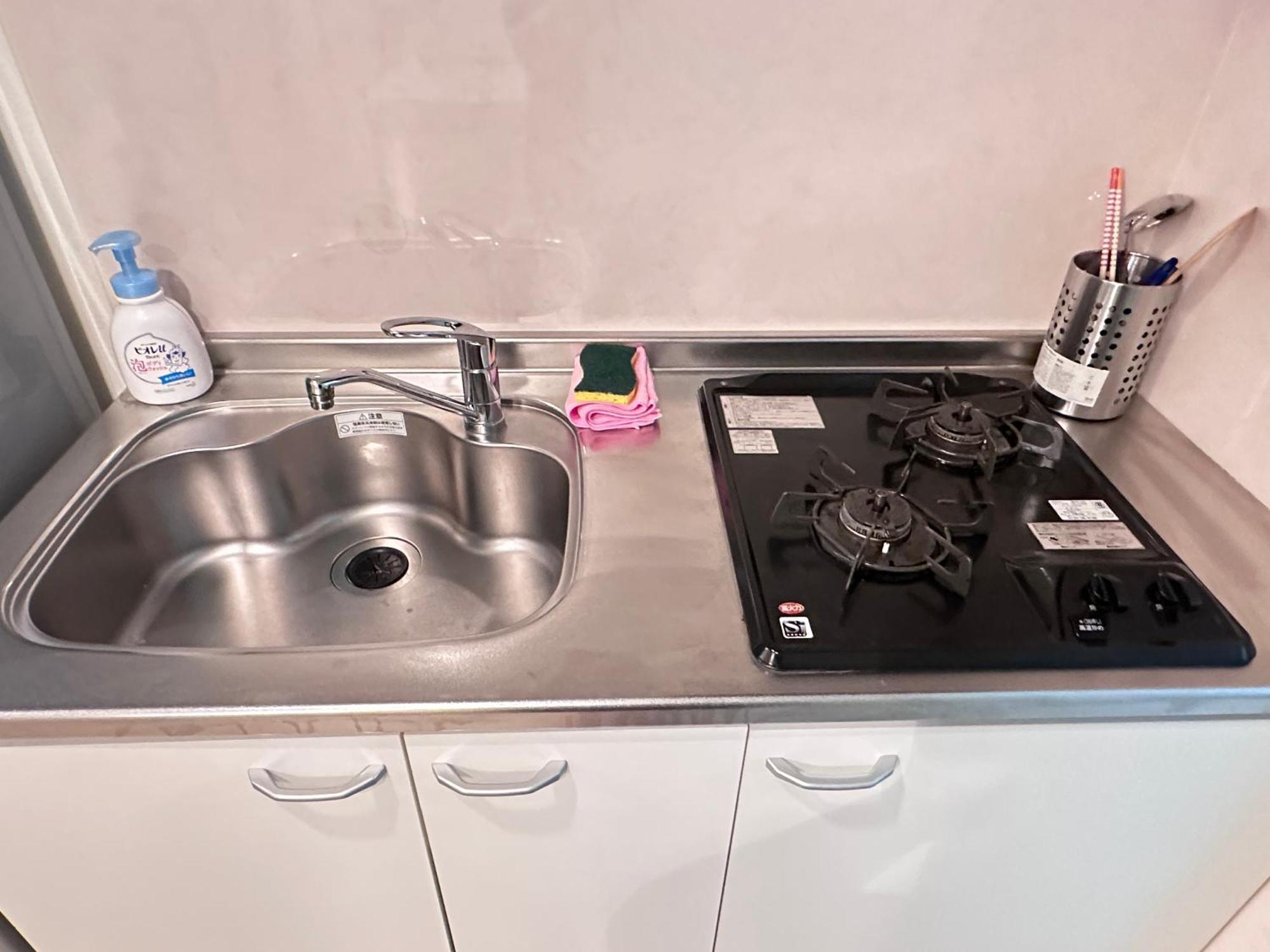 Aparthotel In Kiyomizu, Walk 5 Minutes Kiyomizu Temple, Washmachine, Kitchen, Tv In Room&bathroom, 3 Cars Free Parking