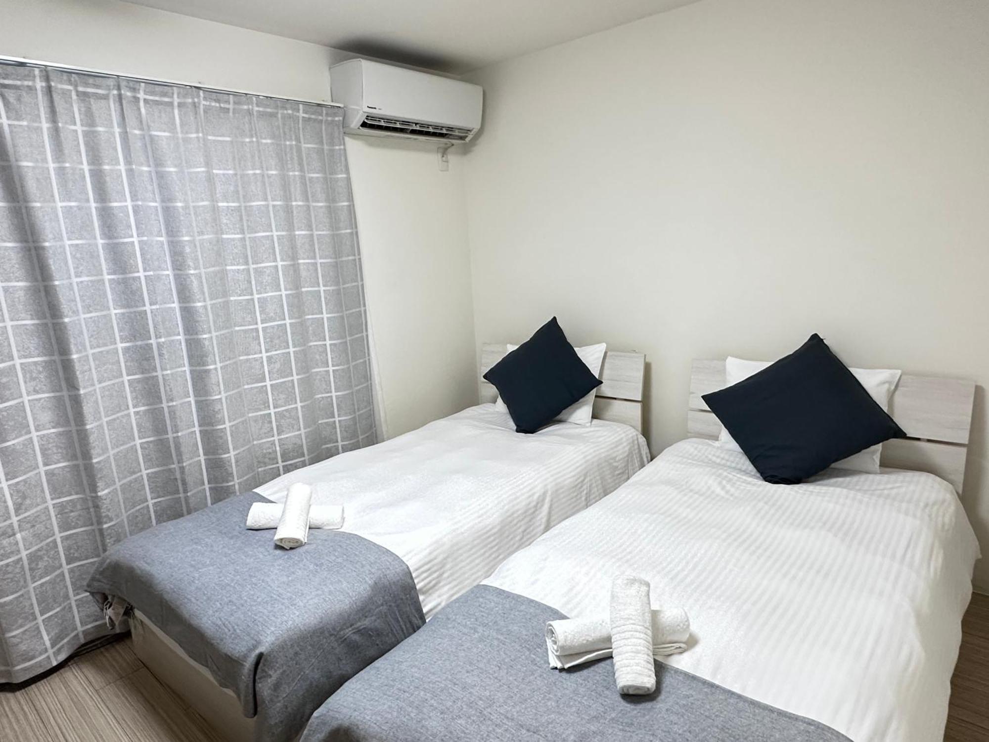 In Kiyomizu, Walk 5 Minutes Kiyomizu Temple, Washmachine, Kitchen, Tv In Room&bathroom, 3 Cars Free Parking Kyoto