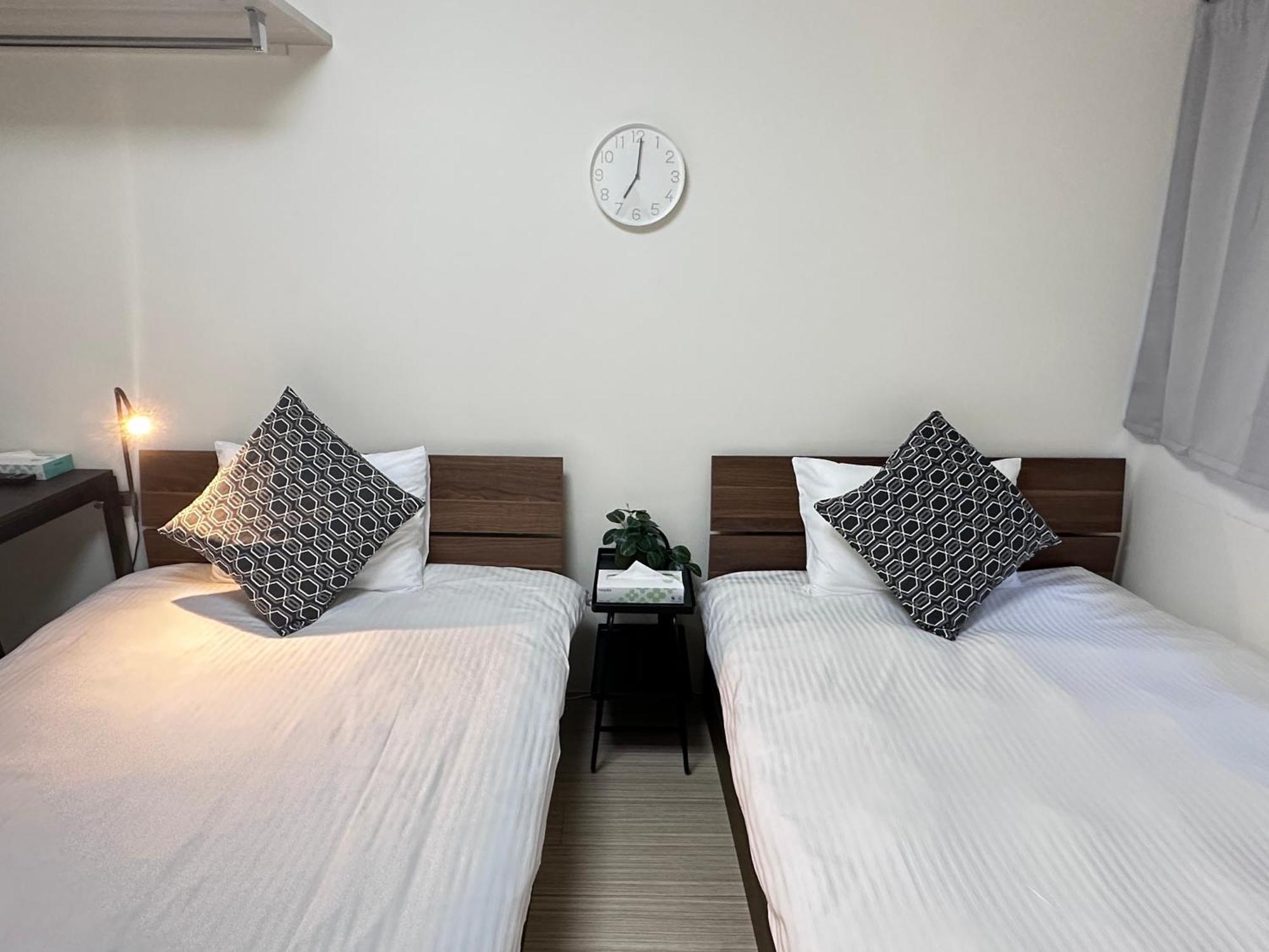 Aparthotel In Kiyomizu, Walk 5 Minutes Kiyomizu Temple, Washmachine, Kitchen, Tv In Room&bathroom, 3 Cars Free Parking