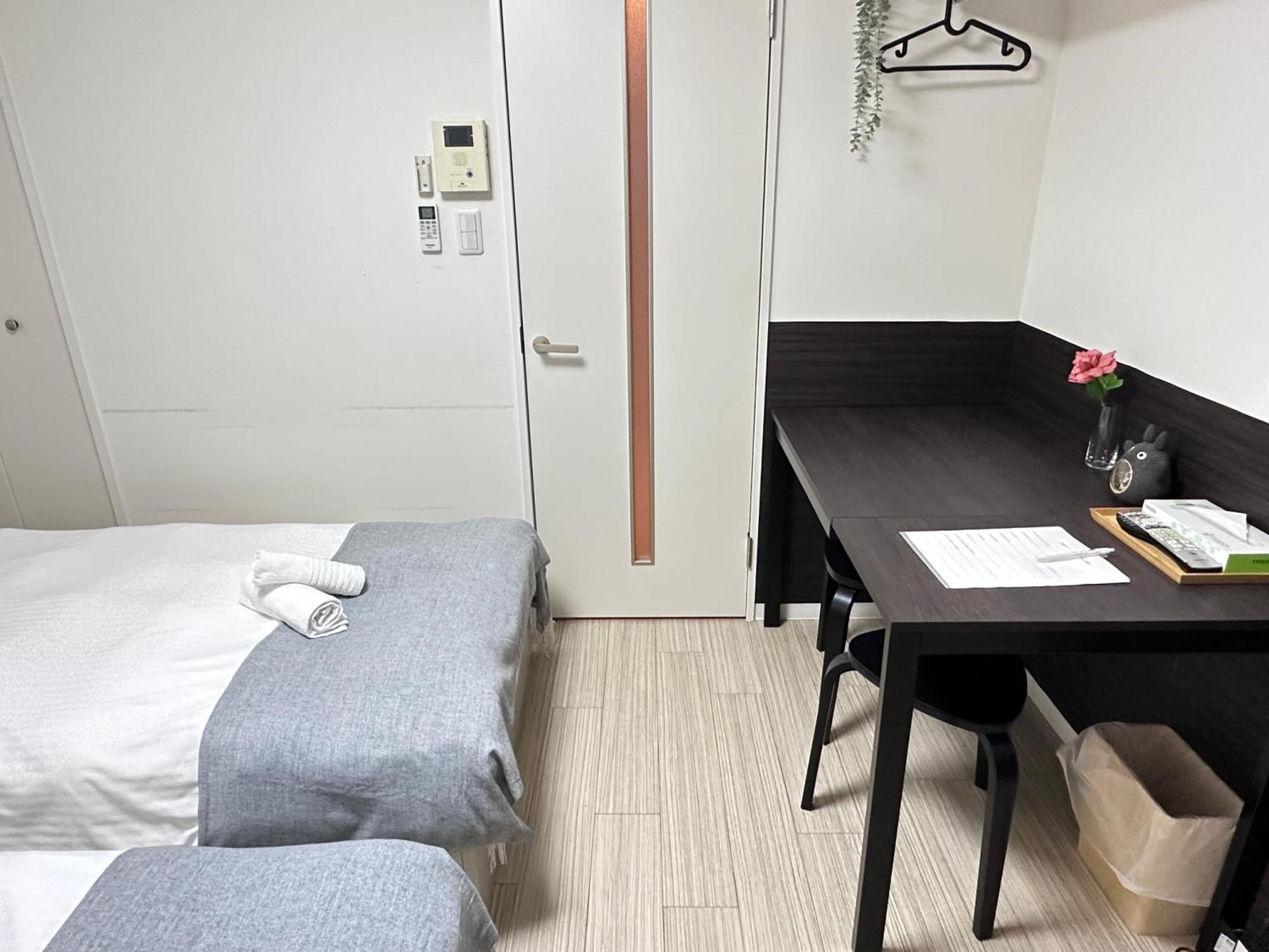 In Kiyomizu, Walk 5 Minutes Kiyomizu Temple, Washmachine, Kitchen, Tv In Room&bathroom, 3 Cars Free Parking Aparthotel *