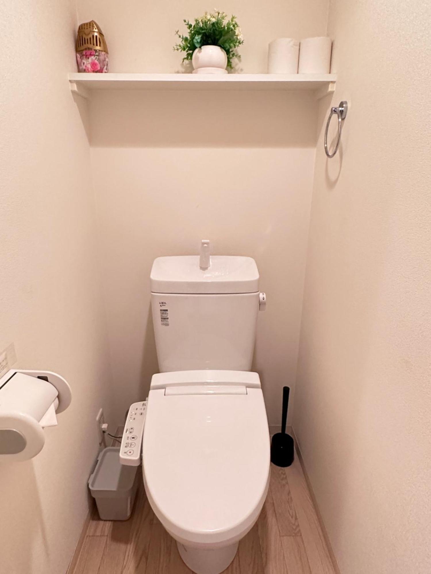 Aparthotel In Kiyomizu, Walk 5 Minutes Kiyomizu Temple, Washmachine, Kitchen, Tv In Room&bathroom, 3 Cars Free Parking *