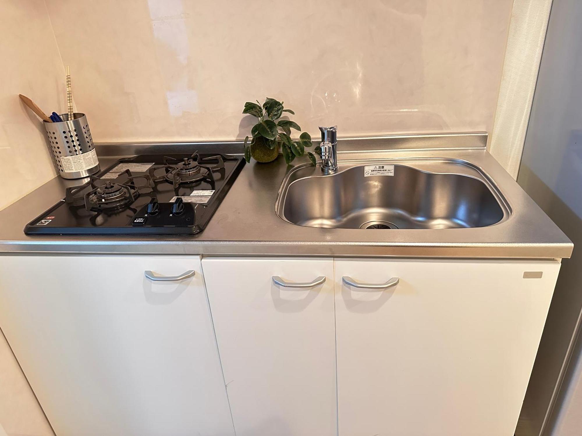 Aparthotel In Kiyomizu, Walk 5 Minutes Kiyomizu Temple, Washmachine, Kitchen, Tv In Room&bathroom, 3 Cars Free Parking *