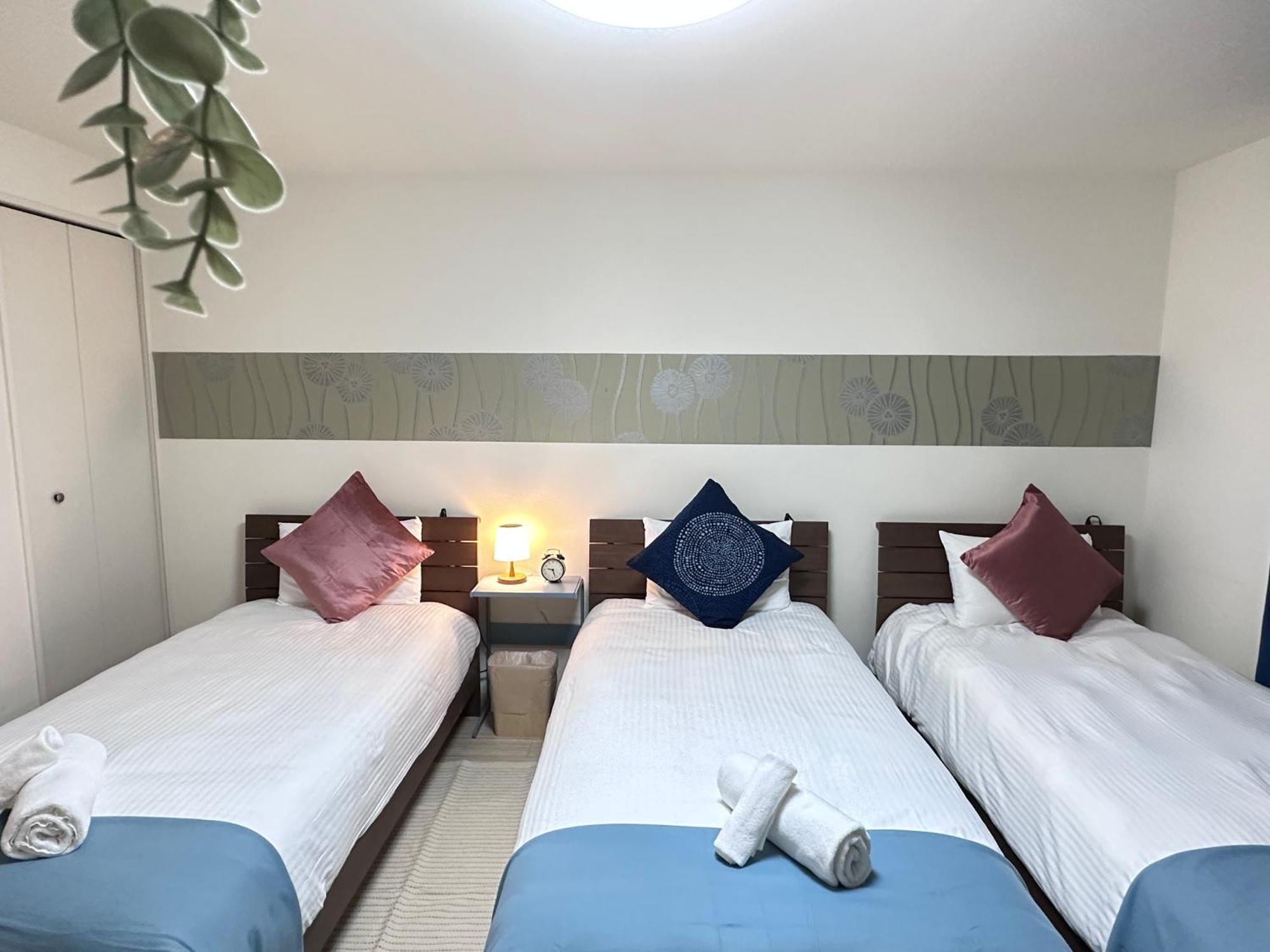 In Kiyomizu, Walk 5 Minutes Kiyomizu Temple, Washmachine, Kitchen, Tv In Room&bathroom, 3 Cars Free Parking * Kyoto