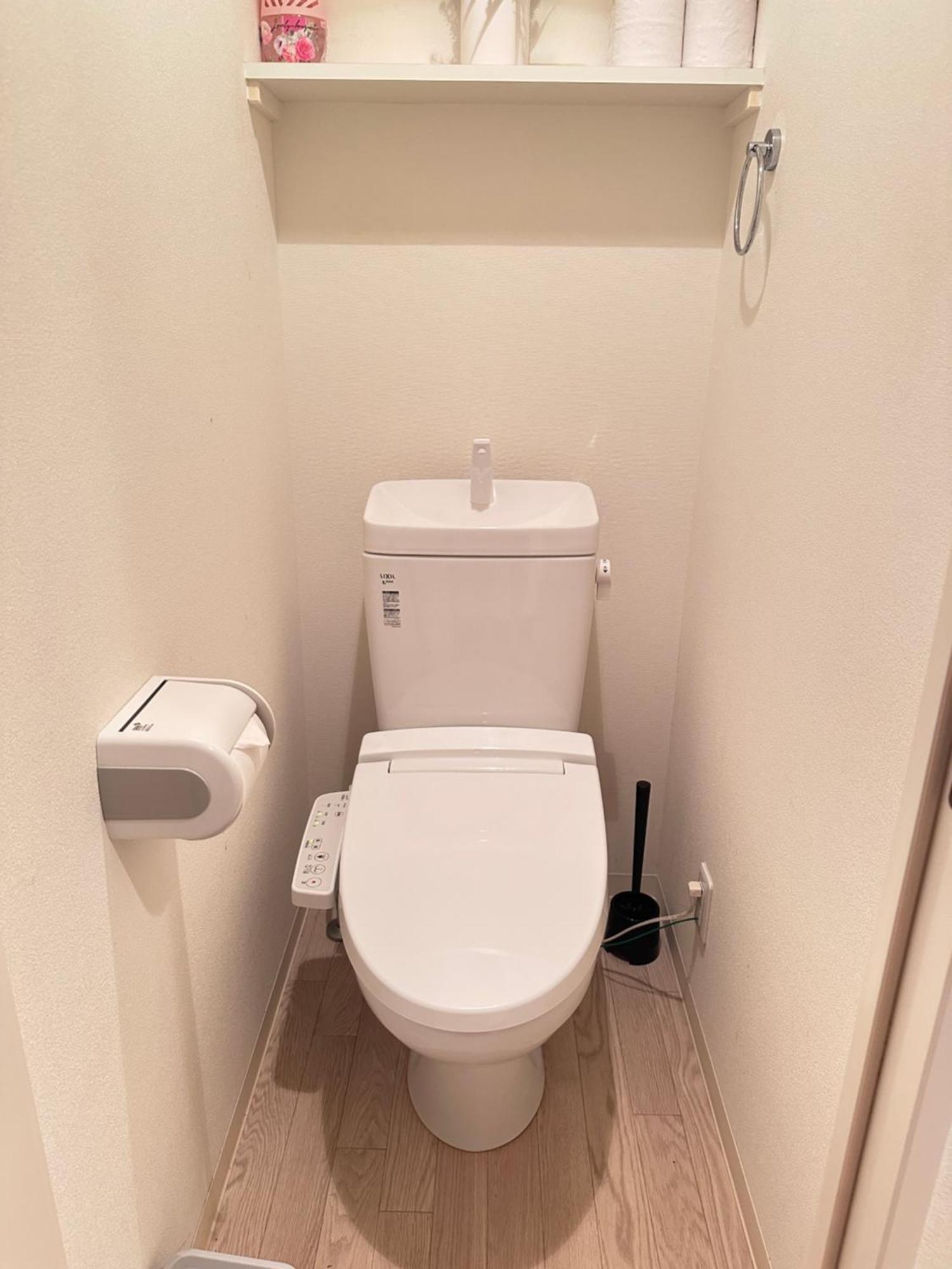 In Kiyomizu, Walk 5 Minutes Kiyomizu Temple, Washmachine, Kitchen, Tv In Room&bathroom, 3 Cars Free Parking *